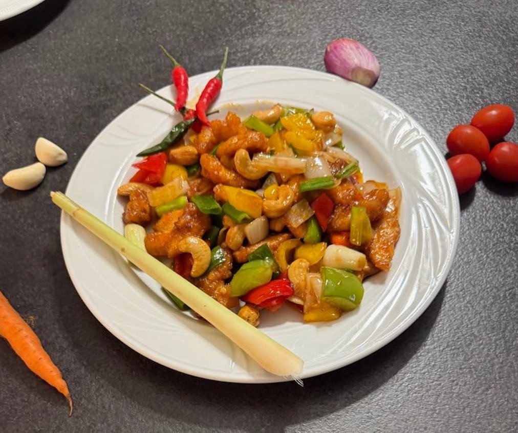 Poulet Sauté aux Noix de Cajou